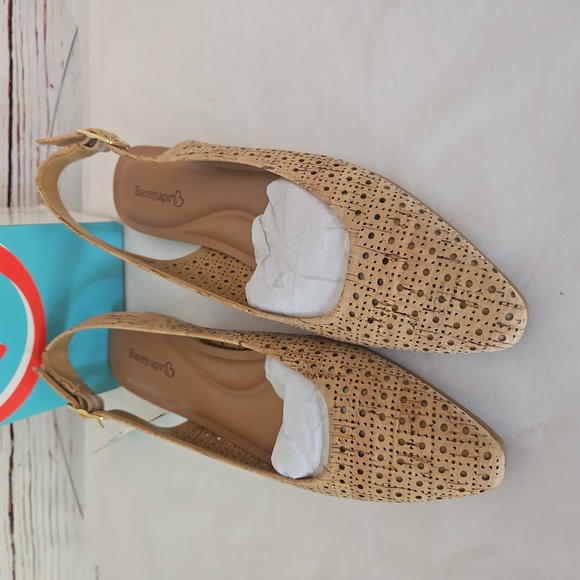 NWT Baretraps Women's Sport Slide Sandals - Picture 2 of 9